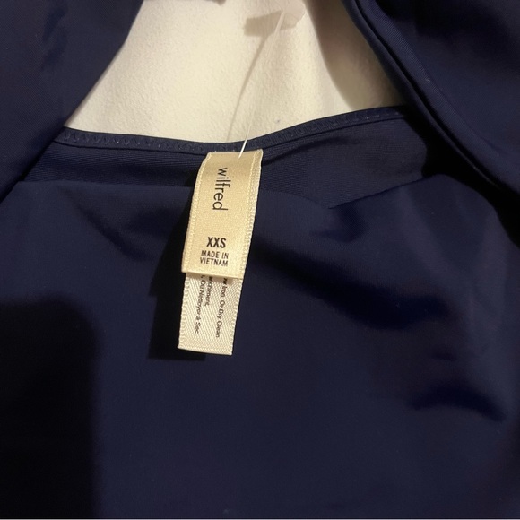 Wilfred one piece - Picture 2 of 2